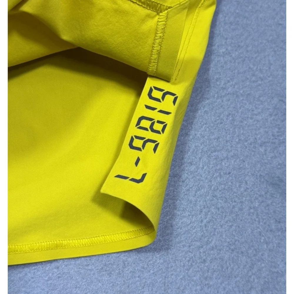Lululemon Shorts Mens M THE Short L-9819 Yellow Athleisure Normcore Performance